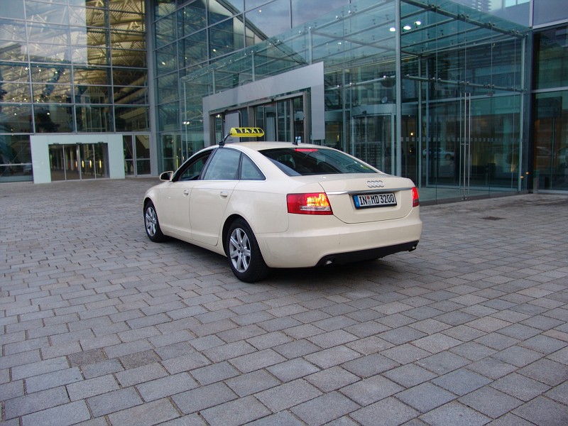 Dzisiaj model ten jest ju zast piony przez Audi A6 generacji C5 